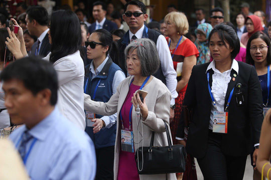 Những bóng hồng APEC